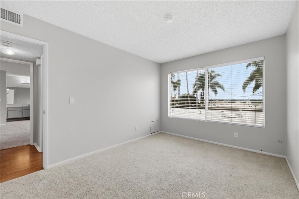 25930 Narbonne Ave - Photo 26