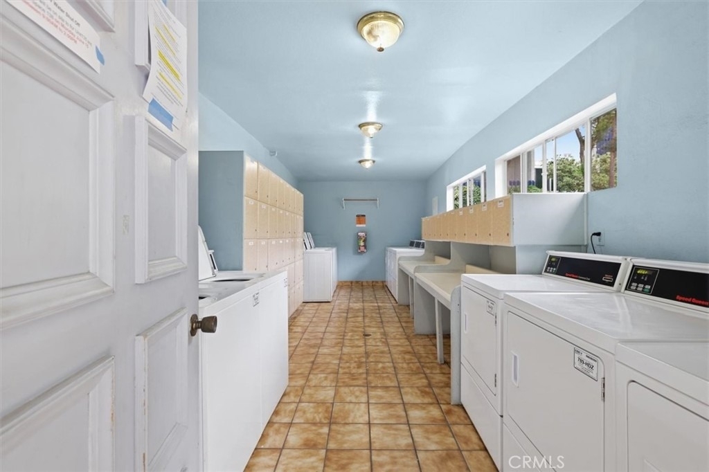 25930 Narbonne Ave - Photo 35