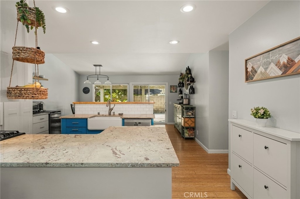 1231 N Dolores - Photo 7