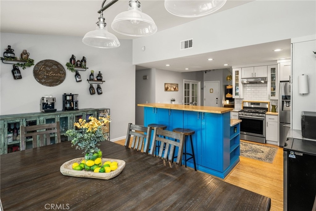 1231 N Dolores - Photo 13