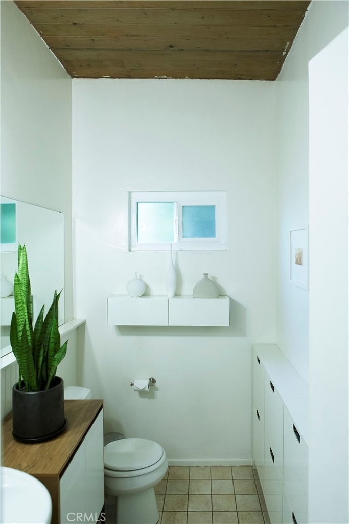 1678 Rotary Drive - Photo 6