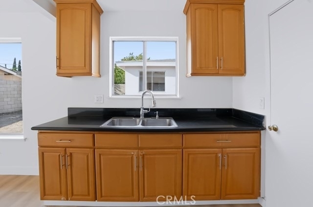 2205 W 9th - Photo 5