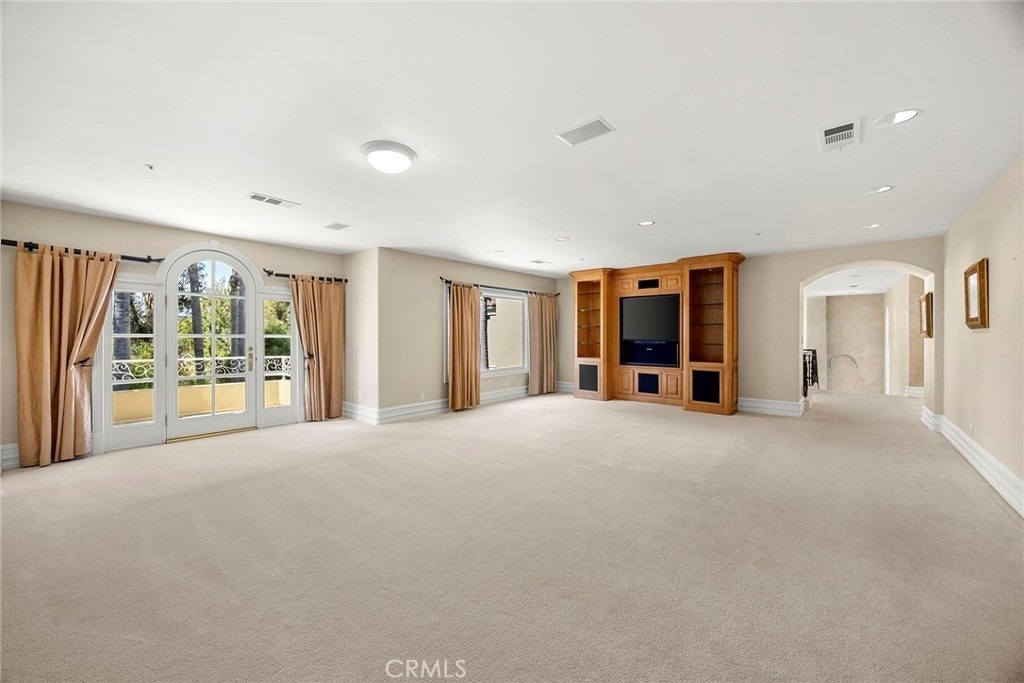 115 S Montgomery - Photo 34