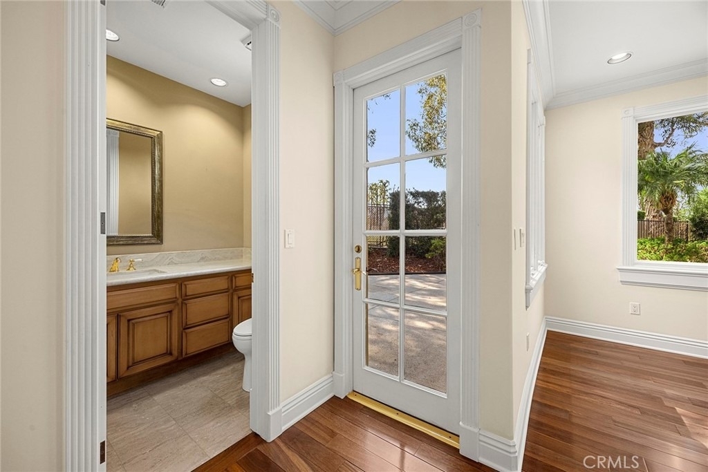 115 S Montgomery - Photo 23