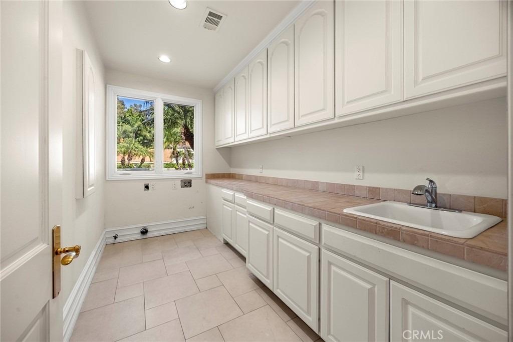 115 S Montgomery - Photo 48