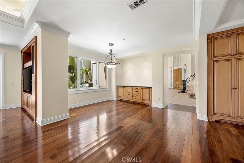 115 S Montgomery - Photo 13