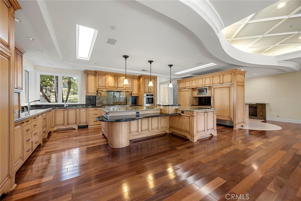 115 S Montgomery - Photo 17