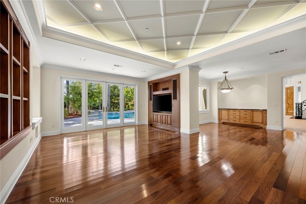 115 S Montgomery - Photo 14