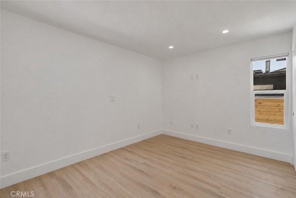 2338 S Cloverdale Avenue - Photo 20