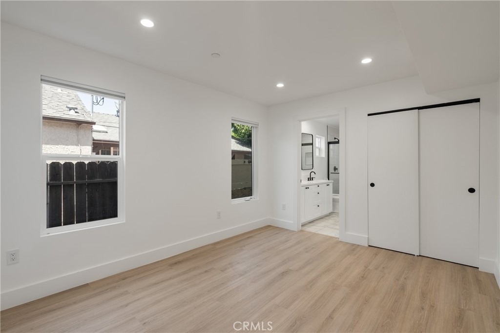 2338 S Cloverdale Avenue - Photo 15