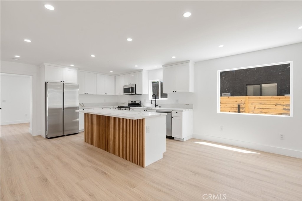 2338 S Cloverdale Avenue - Photo 6