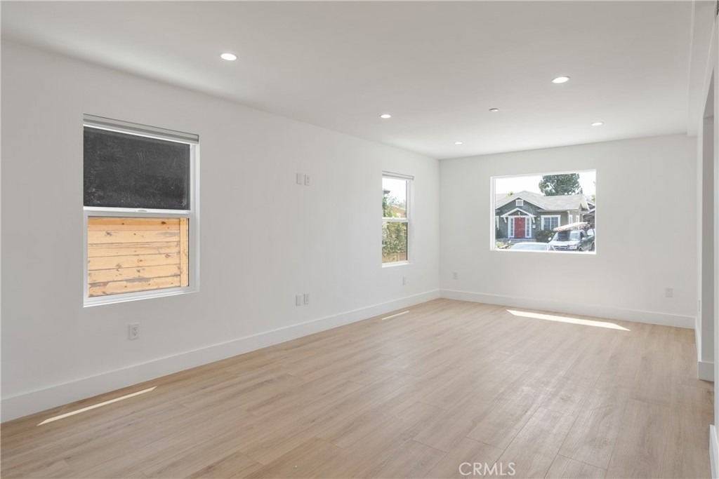 2338 S Cloverdale Avenue - Photo 4