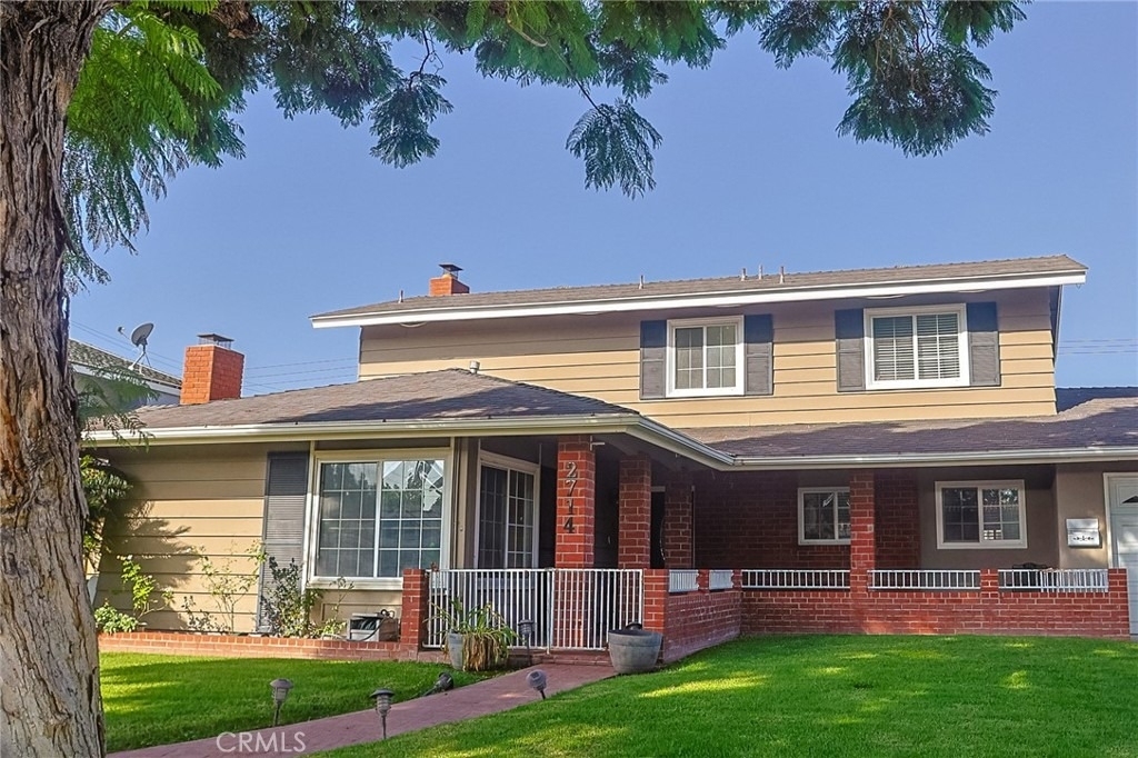 2714 N Linwood - Photo 3