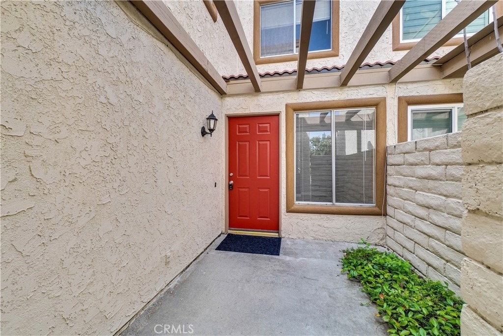 2750 Via Hacienda - Photo 2