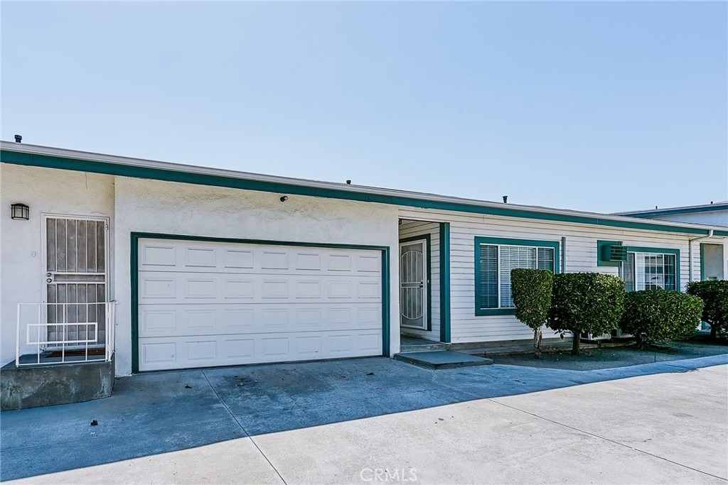2656 Fairway Avenue - Photo 5