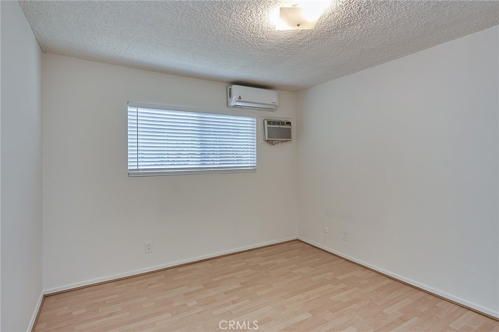 2656 Fairway Avenue - Photo 12