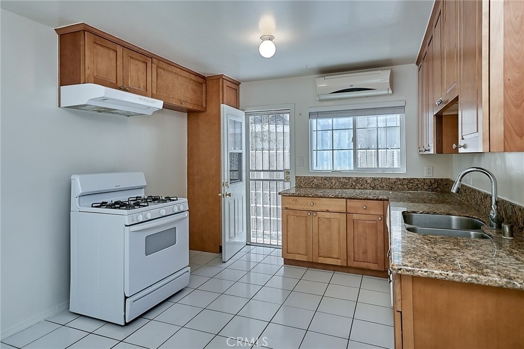 2656 Fairway Avenue - Photo 7
