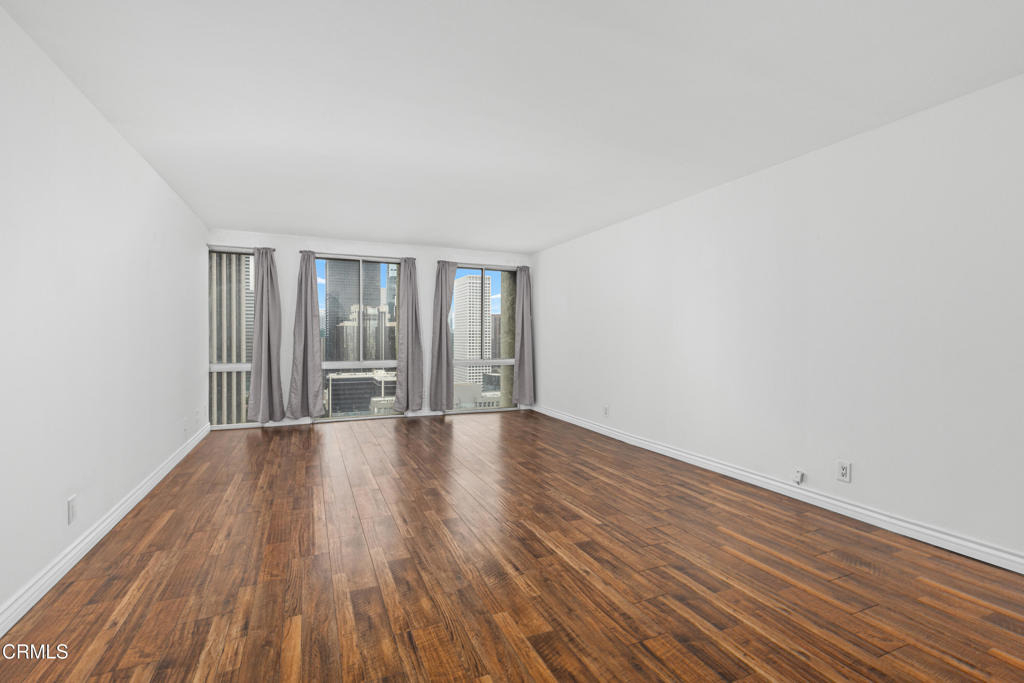 800 W 1st Street - Photo 8