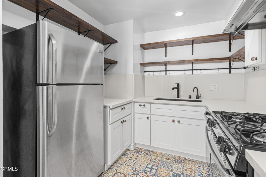 800 W 1st Street - Photo 11