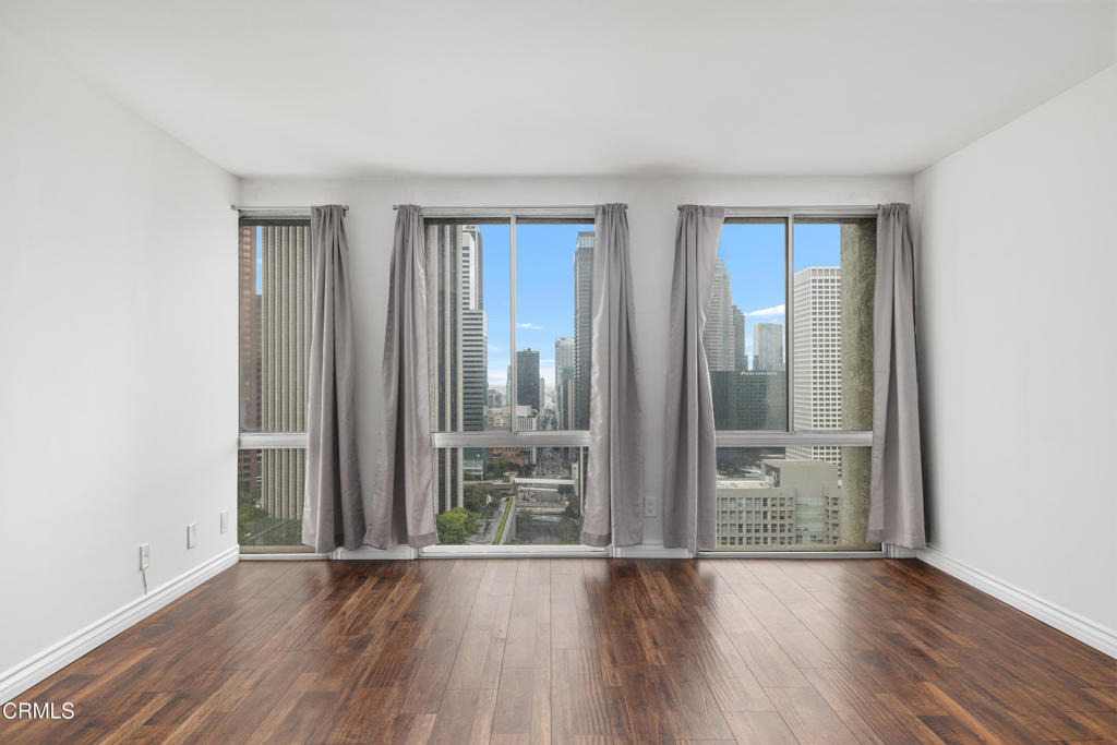 800 W 1st Street - Photo 7