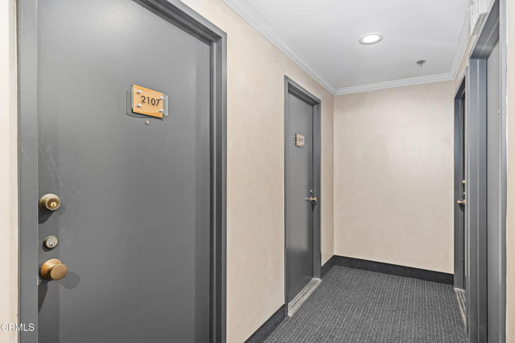 800 W 1st Street - Photo 3
