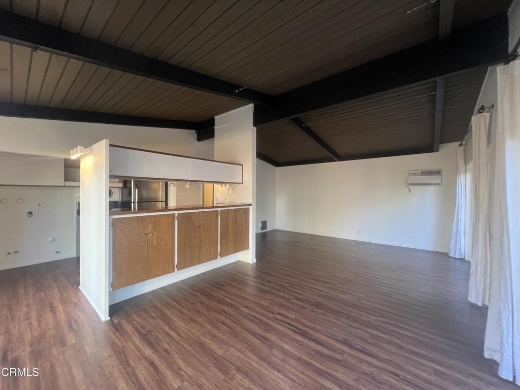 617 Charter Oak Street - Photo 3