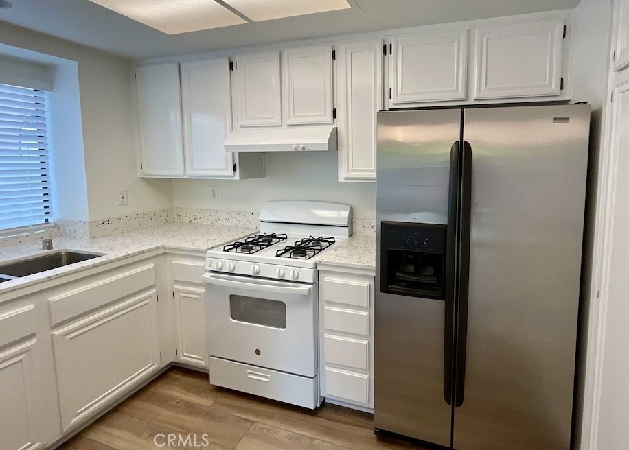 25022 Sanoria Street - Photo 6