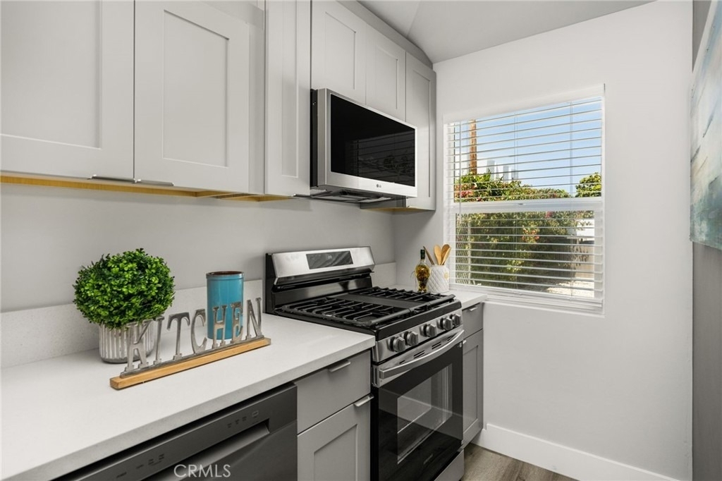 5157 Inglewood - Photo 7