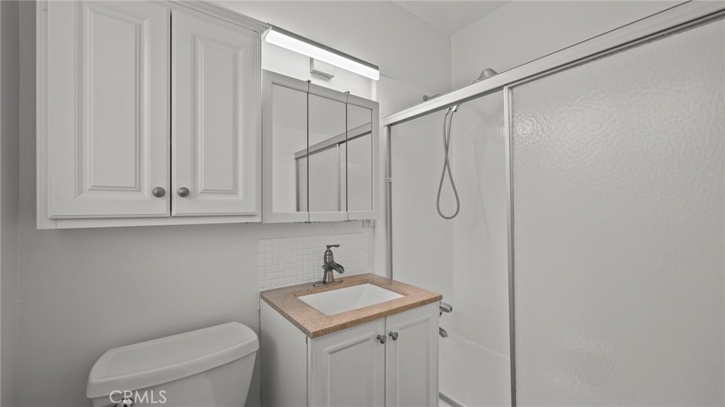 572 Nebraska Avenue - Photo 4