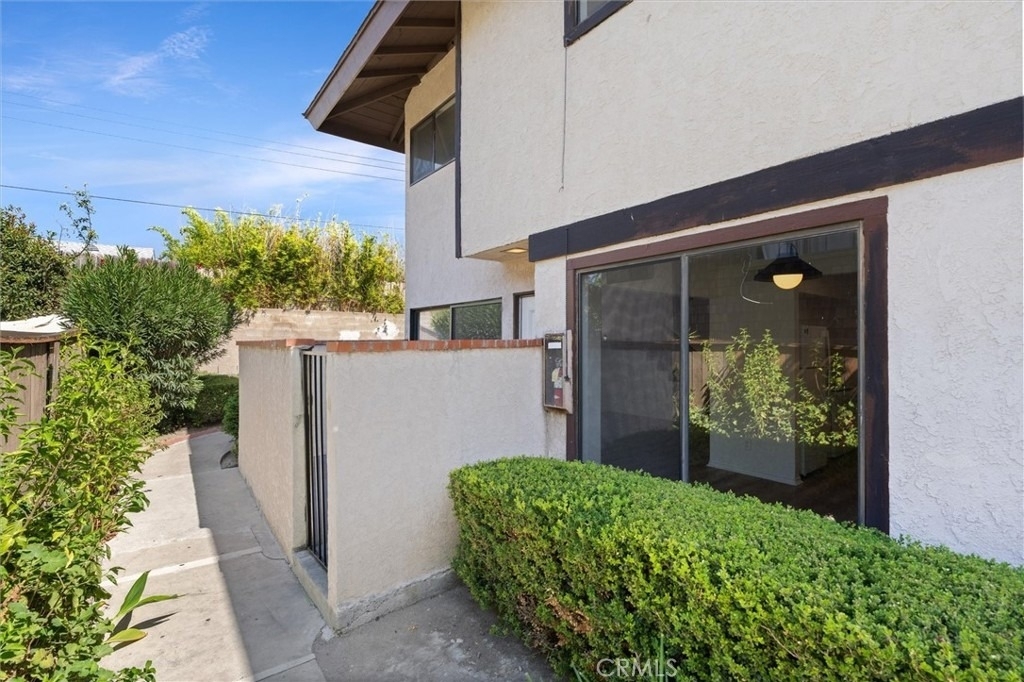 24525 Bendricon - Photo 1