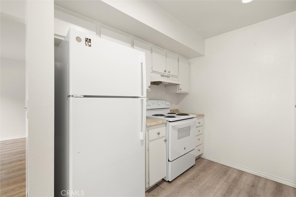 24525 Bendricon - Photo 8