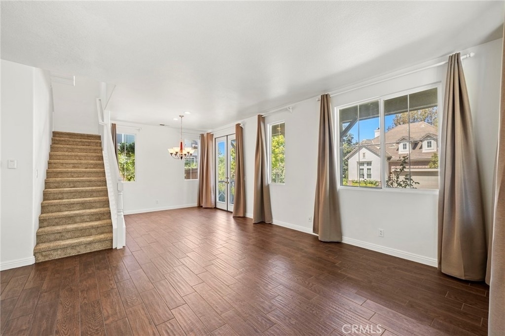 12 Danbury - Photo 2