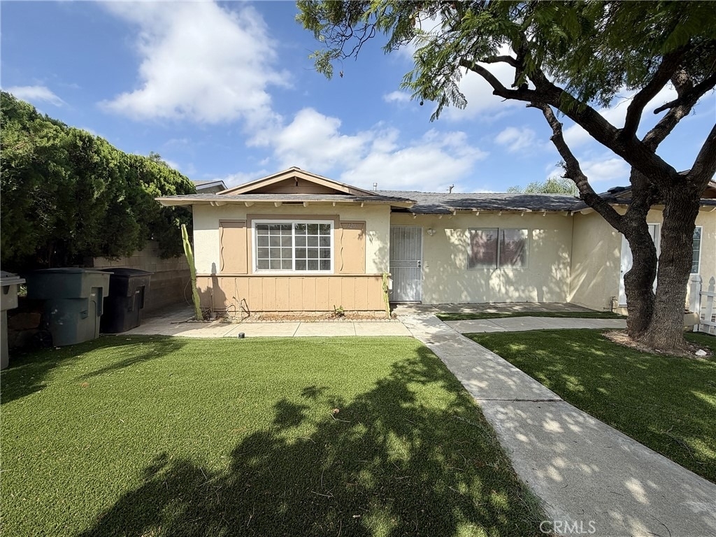 1420 Avenida Del Vista - Photo 0