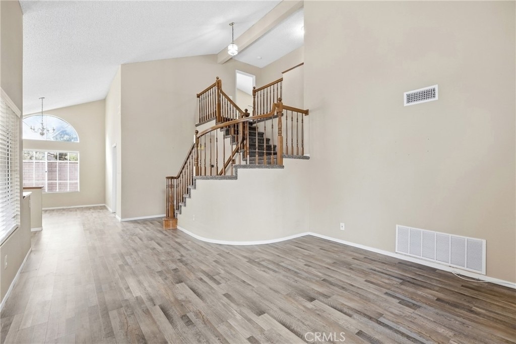 3353 Silvertip - Photo 4