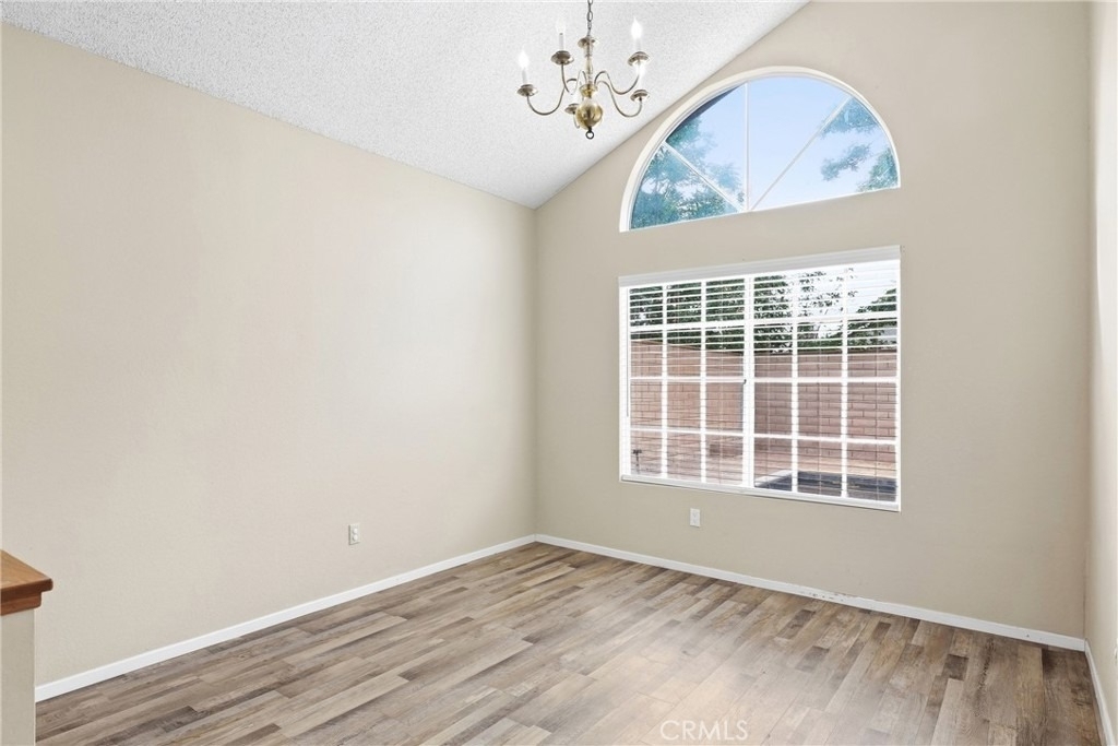 3353 Silvertip - Photo 6