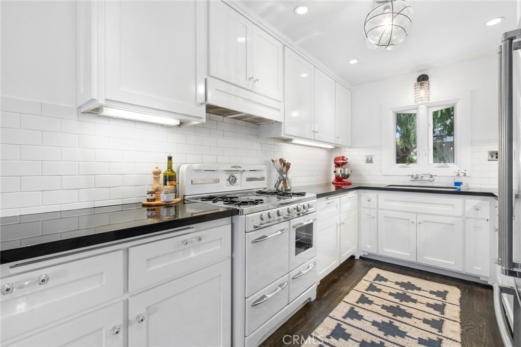 274 Magnolia Street - Photo 5