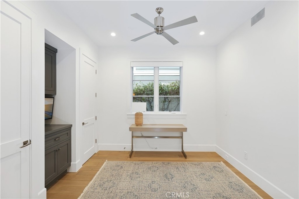 708 Heliotrope Avenue - Photo 25