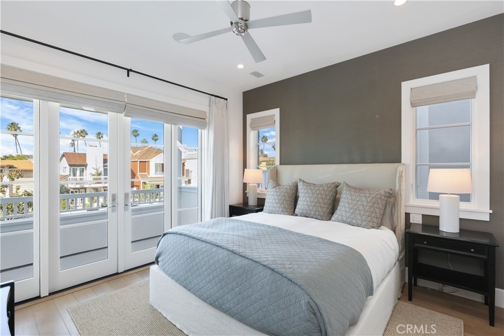 708 Heliotrope Avenue - Photo 12