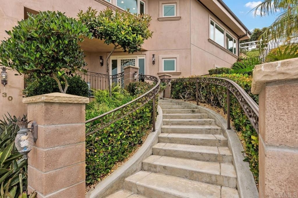 830 Highland Drive - Photo 2