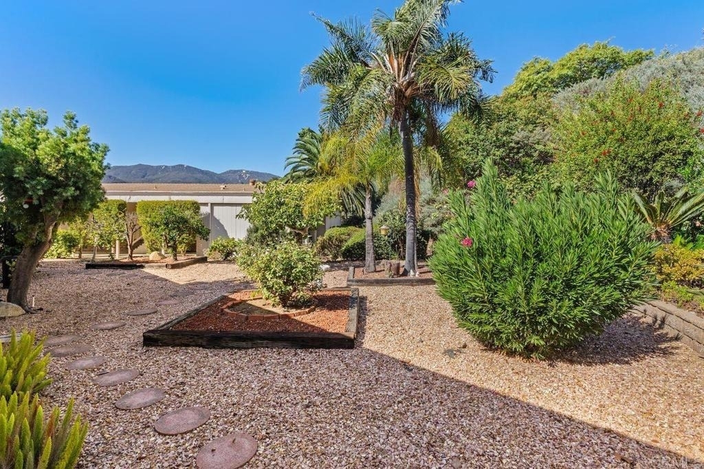 8975 Lawrence Welk Dr - Photo 4