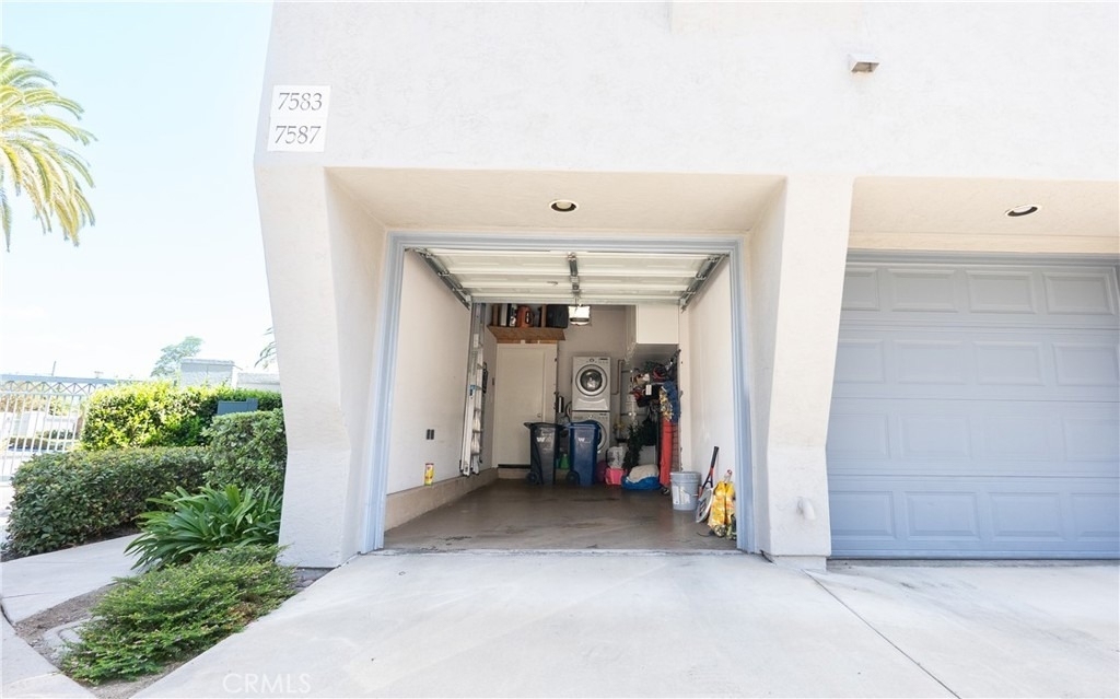 7583 Hazard Center Dr - Photo 19