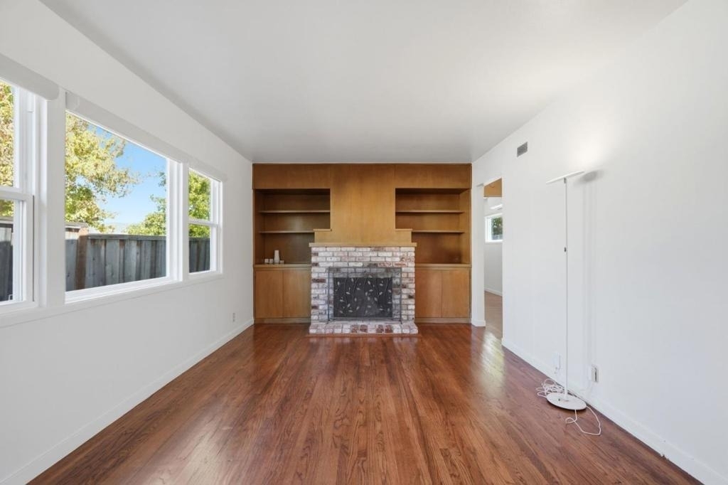 651 Topaz Street - Photo 4