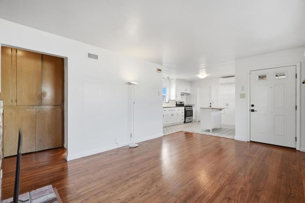 651 Topaz Street - Photo 6
