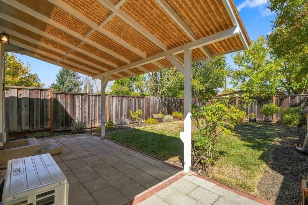651 Topaz Street - Photo 16