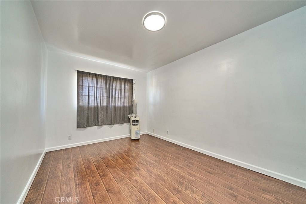 3011 S West View - Photo 19