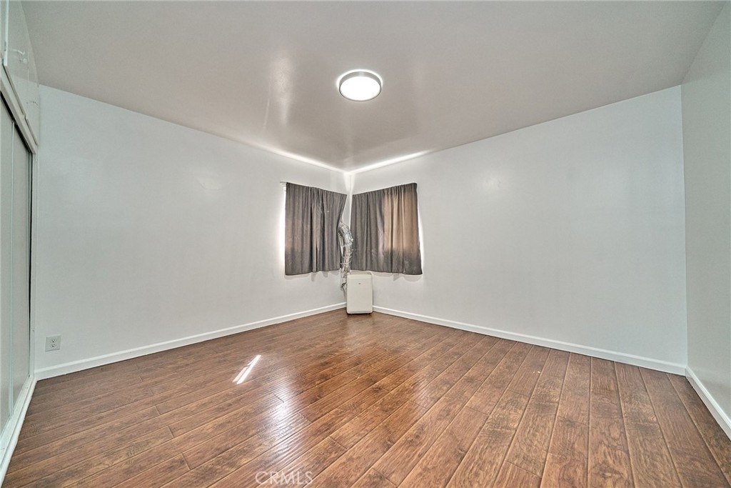 3011 S West View - Photo 17