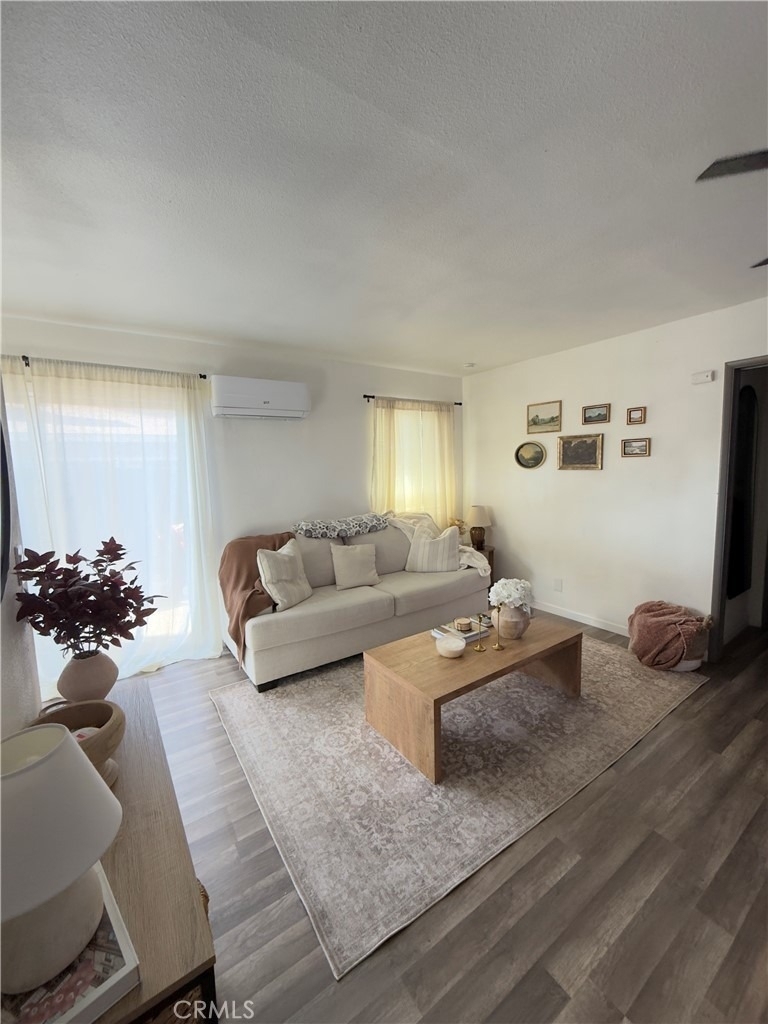 2123 Down Street - Photo 4