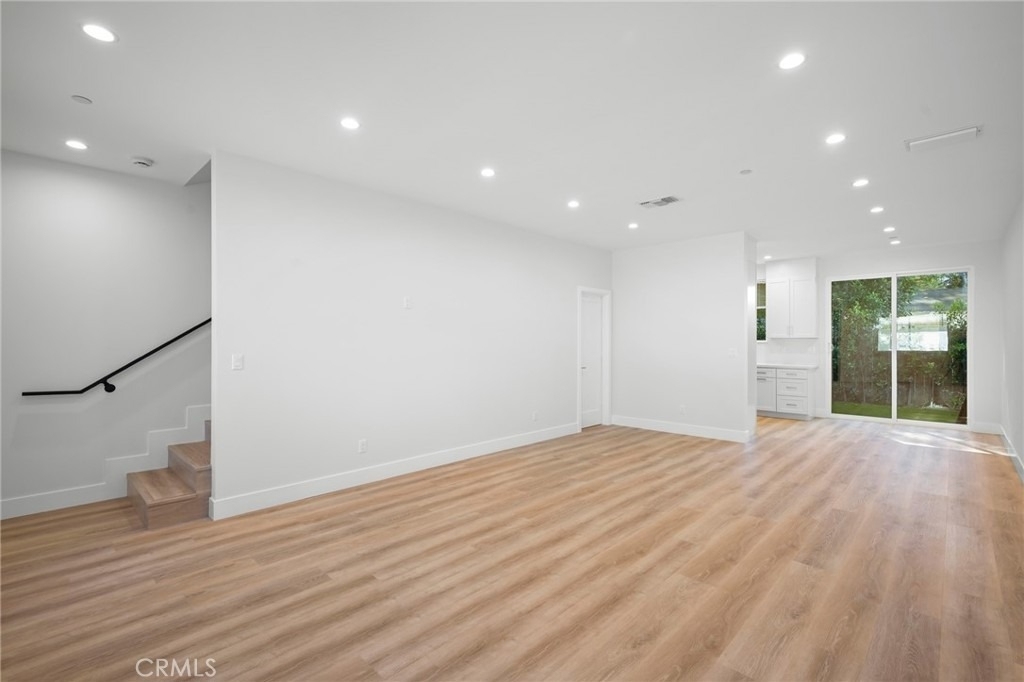 11626 Weddington Street - Photo 4