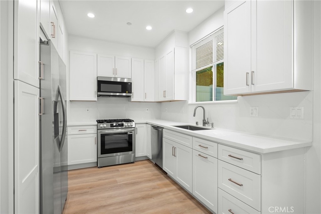 11626 Weddington Street - Photo 8