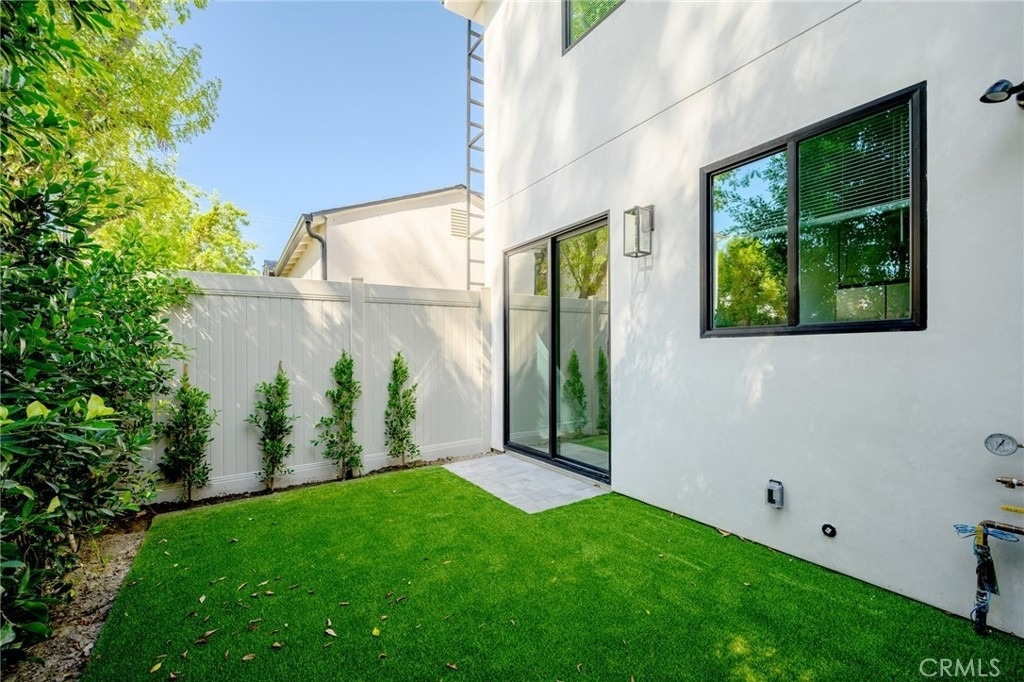 11626 Weddington Street - Photo 21